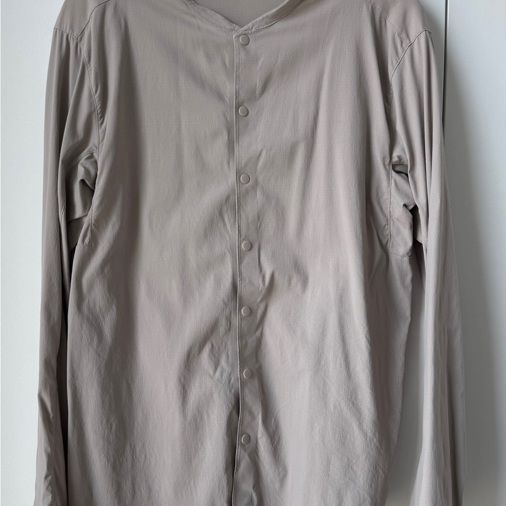 Rare Take The Moment Travel Shirt
lululemon x Robert Geller Medium